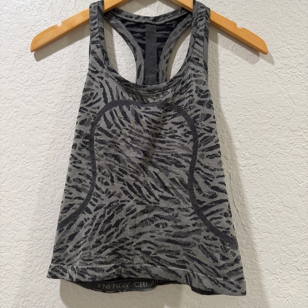 Lululemon Swiftly Tech Racerback Tank Top 2.0 *Race Length Black / Grey Size 6 - Picture 6 of 13